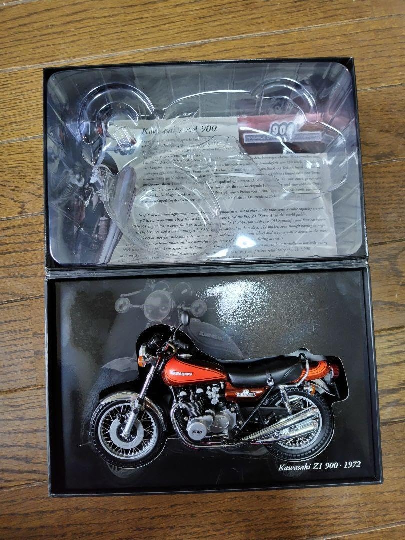 Z1 900 1972年モデル 1/12スケール Kawasaki Z1 900 1972年